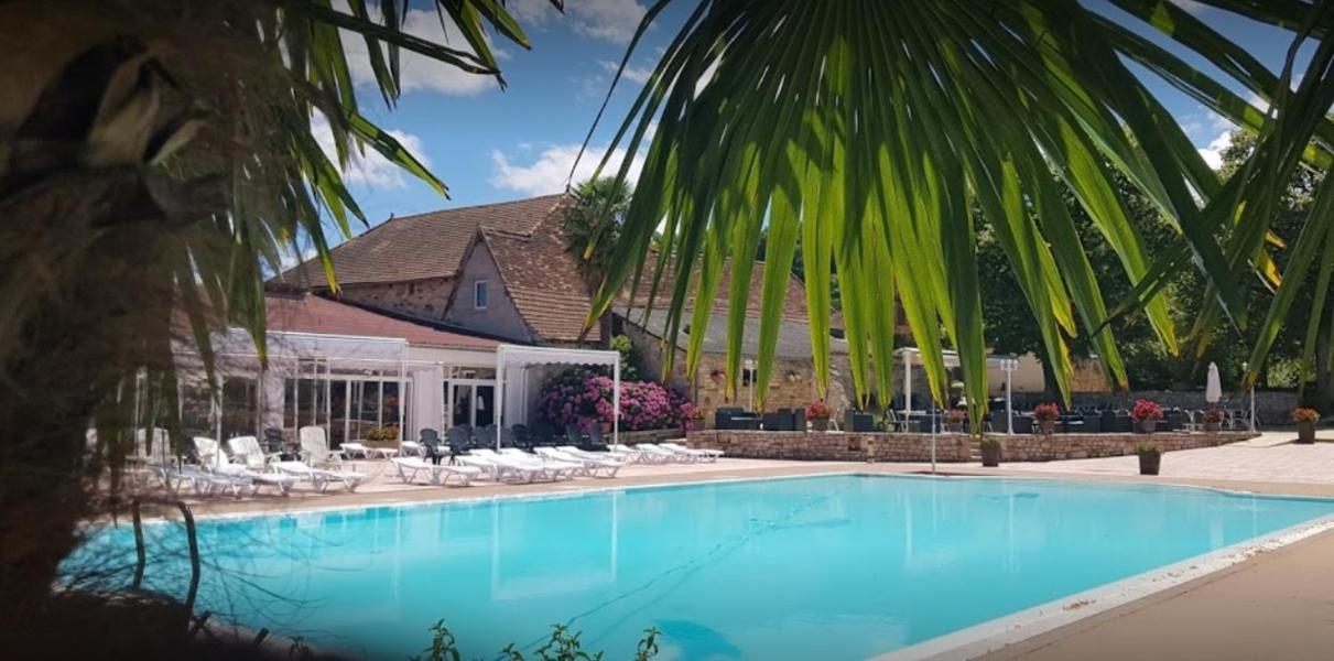 Hotel Restaurant - Le Vieux Pigeonnier Loubressac Exteriör bild